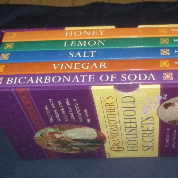 Grandmother's Household Secrets Trade Paperbacks Box Set (Margaret Briggs, 2012) - Picture 4 of 8